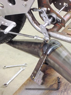 Final lightening and welding of the pipe mount